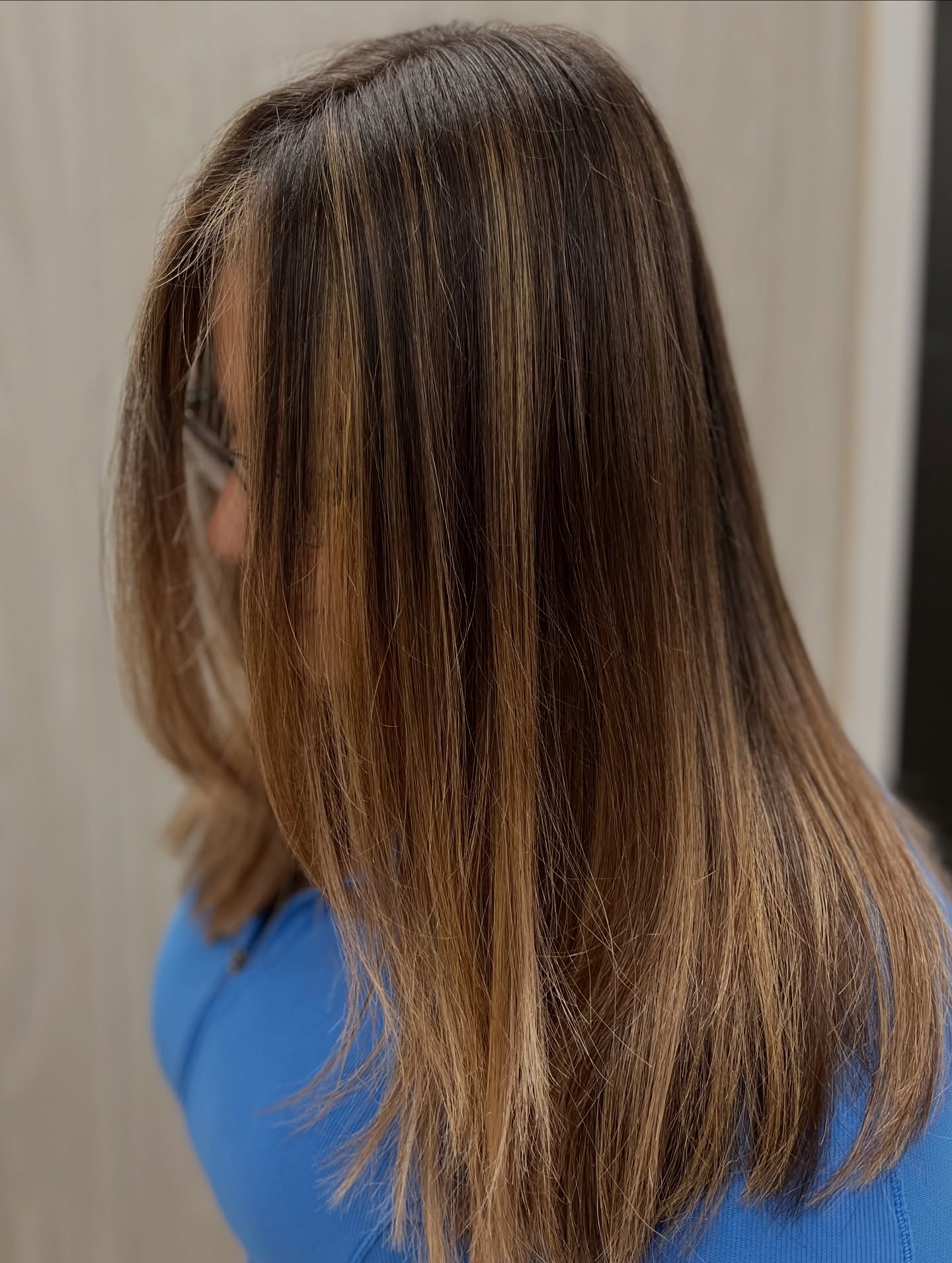 AleJr Salon hairstyle gallery image 1