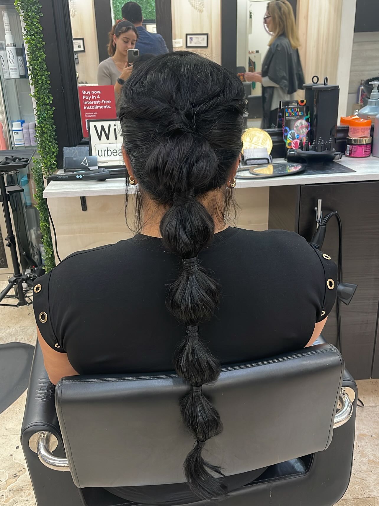 AleJr Salon hairstyle gallery image 15